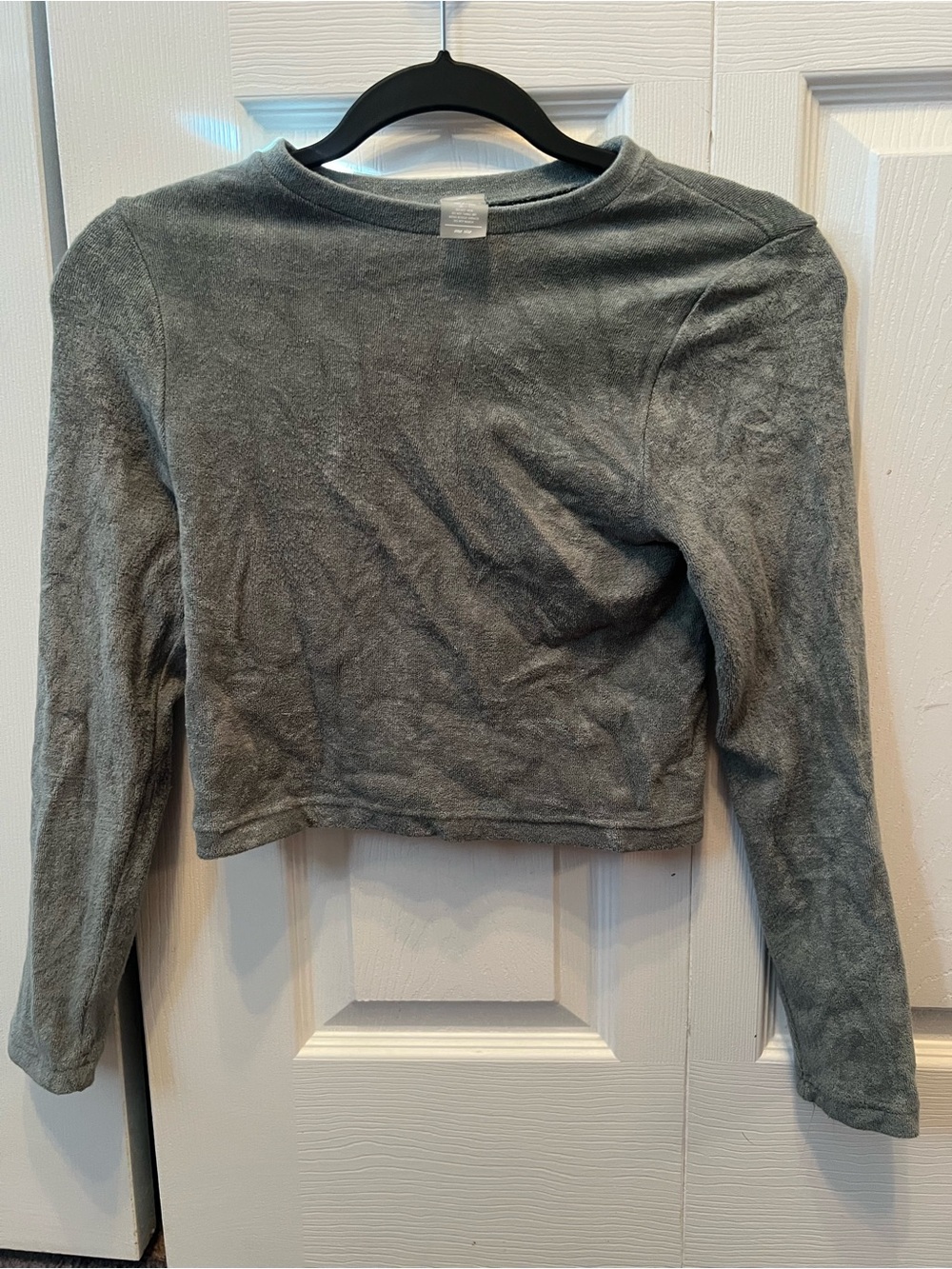 Cropped Long-Sleeve Crewneck Top